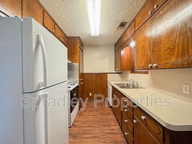 Foto del edificio - 3717W Ivanhoe Dr