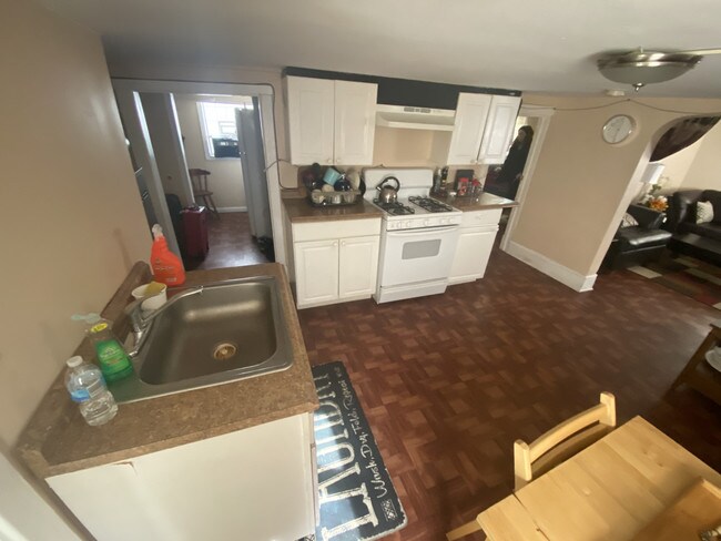 Foto del edificio - 2542 N Newcastle Ave