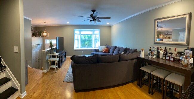 Building Photo - 1310 Farley Ct S