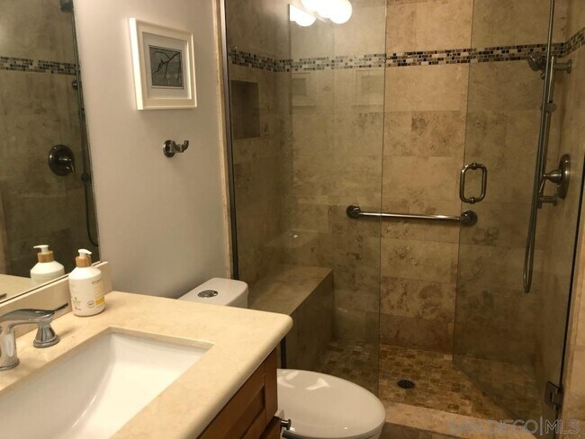 Foto del edificio - 7550 Eads Ave