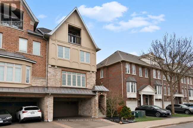 Building Photo - 329B Dalesford Rd
