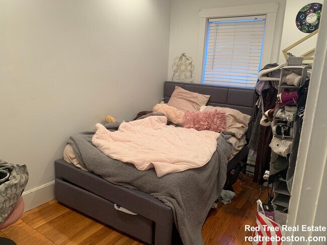 Building Photo - 35 Westland Ave