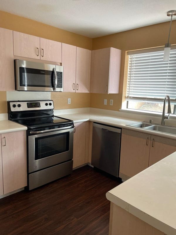 Building Photo - 94-1066-1066 Pouhana Way