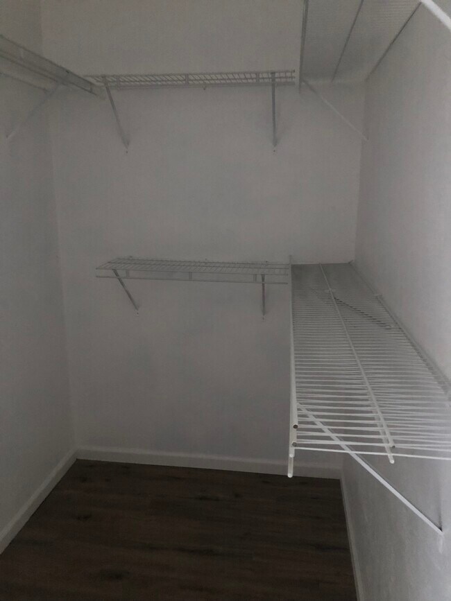 walk-in closet - 231 S Schenck Rd