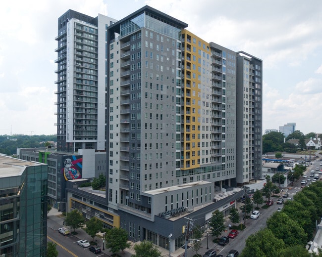 Building Photo - Linea Midtown