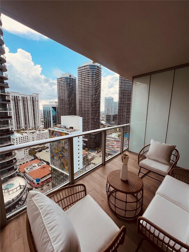Foto del edificio - 1010 Brickell Ave