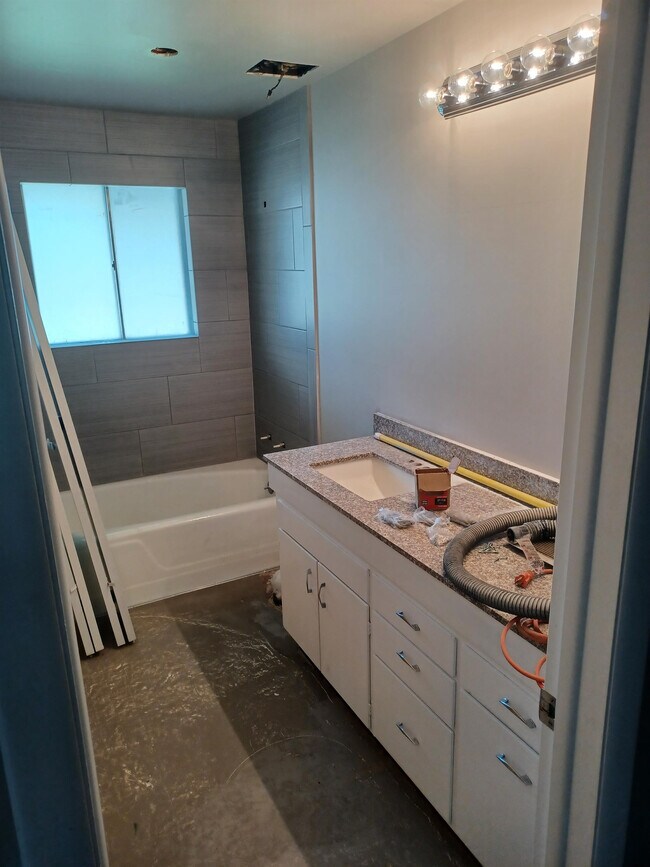 Photo - 530 E 5300 S House