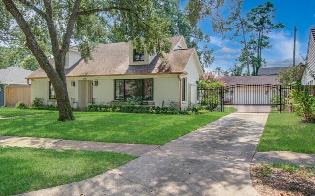 Foto del edificio - 6668 Merry Ln