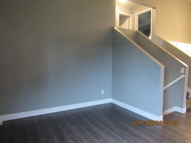 Building Photo - Single family residence in Rifle