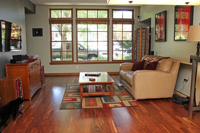 Foto del edificio - 1 Bedroom Ground Floor Condo at The Vaux -...