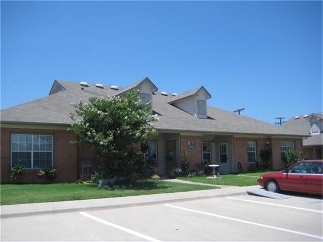 Primary Photo - 1801 W Lingleville Rd