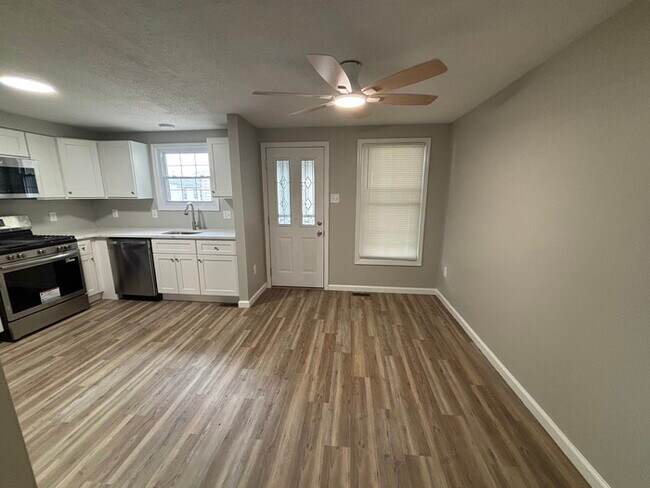 Foto del edificio - 3 bedrooms 3 bathrooms