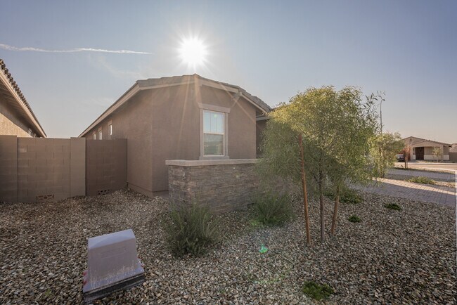 Building Photo - 4 Bed 3 Bath Beautiful New Build