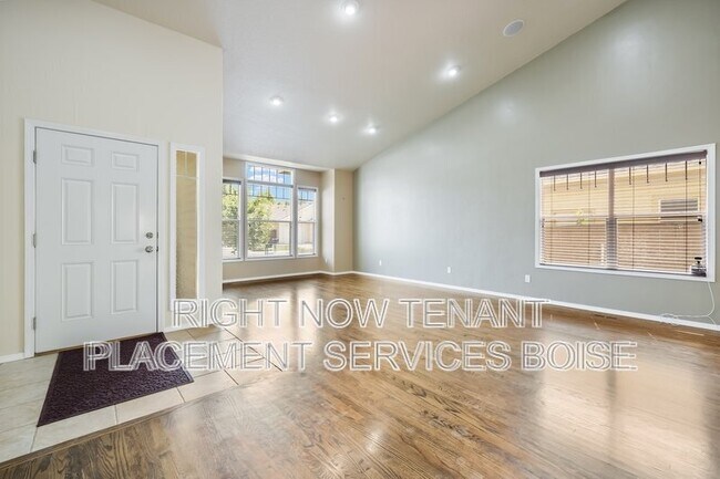 Foto del edificio - 3945 N Waterloo Way