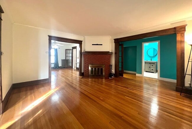 Foto del edificio - 672 Sumner Ave