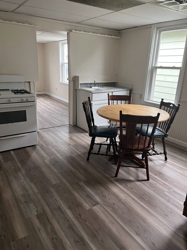 Primary Photo - 960 W 16th St