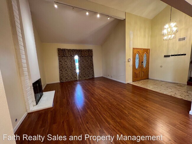 Foto del edificio - 4 br, 3 bath House - 913 W. Alfred Pl