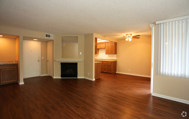 Living Room - Woodland House Apartments