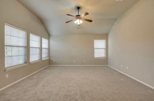 Building Photo - 2604 NW 185th St