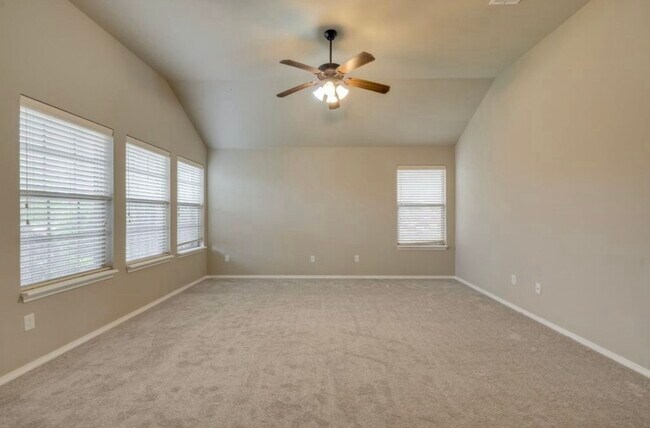 Foto del edificio - 2604 NW 185th St