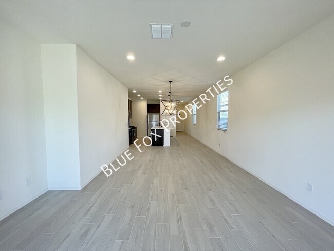 Foto del edificio - 10692 W Dickerson Dr