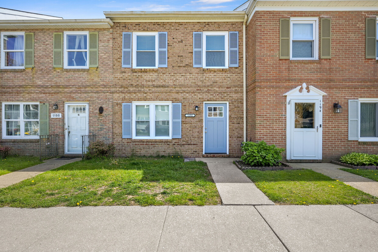 Foto principal - 1192 Madison Ct