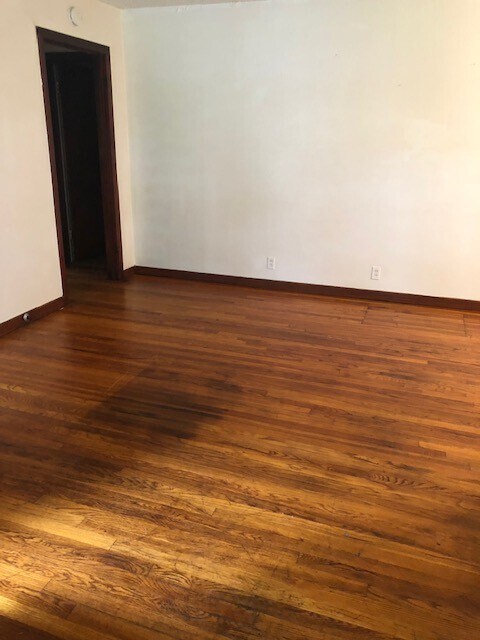 Foto del edificio - 2 BEDROOM HOUSE IN CENTRAL DENTON