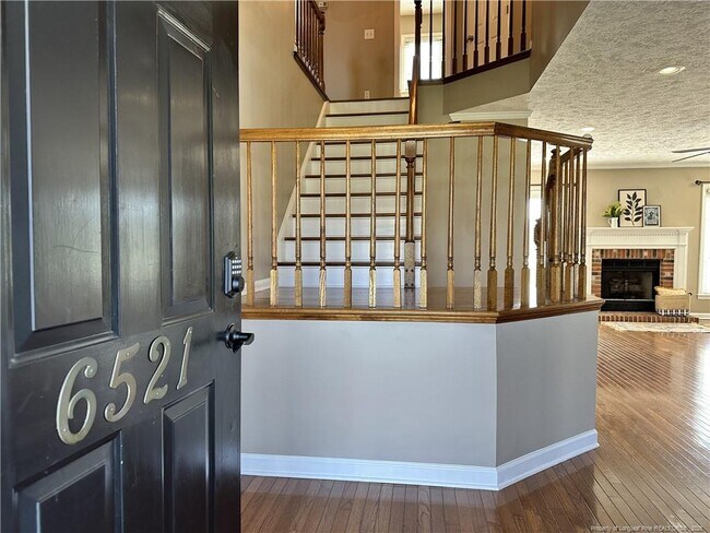 Building Photo - 6521 Ryefield Dr