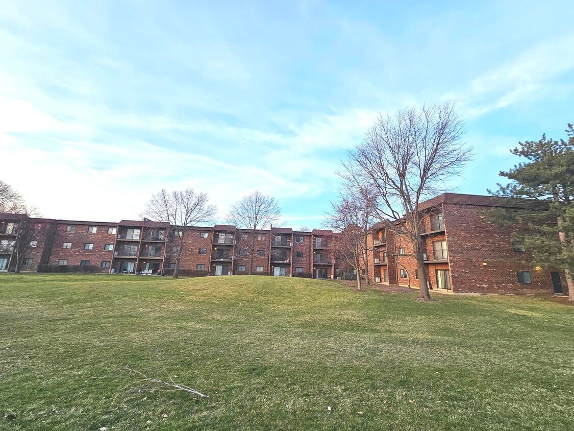 Foto del edificio - 1018 Castilian Ct