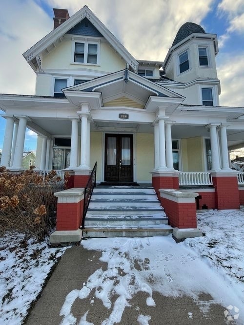 Building Photo - 407 Grant St