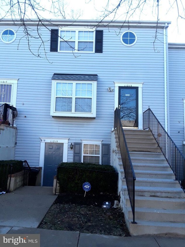 Primary Photo - 11213 Hannah Way