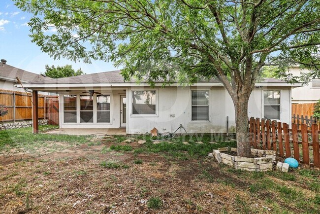 Foto del edificio - 2808 Glenhaven Dr