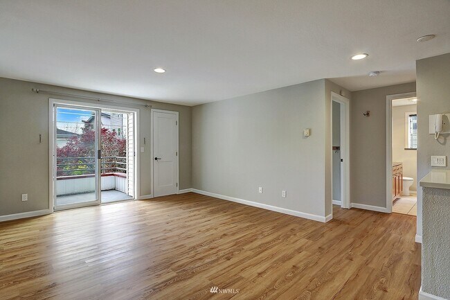 Building Photo - 1124 N 92nd St
