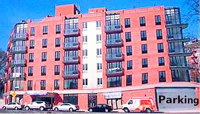 Foto del edificio - 6070 Woodhaven Blvd