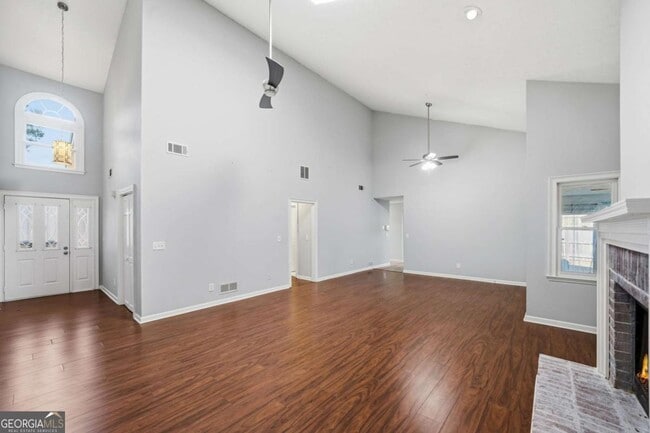 Building Photo - 4663 Calumet Cir NW