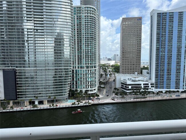 Building Photo - 901 Brickell Key Blvd