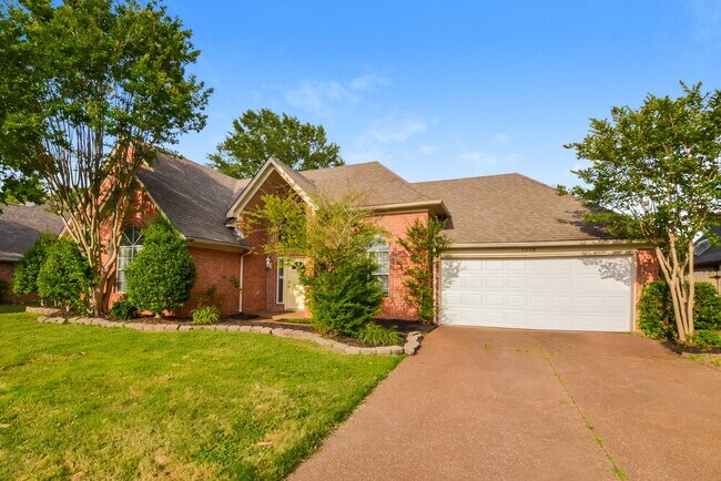 Foto del edificio - 1338 Wolf Ridge Dr