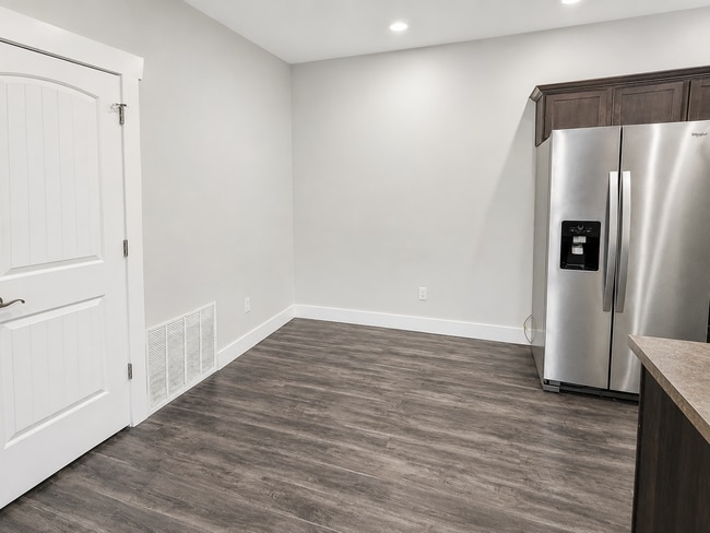 Building Photo - Spacious 3-Bedroom Condo with Garage in Saratoga Springs