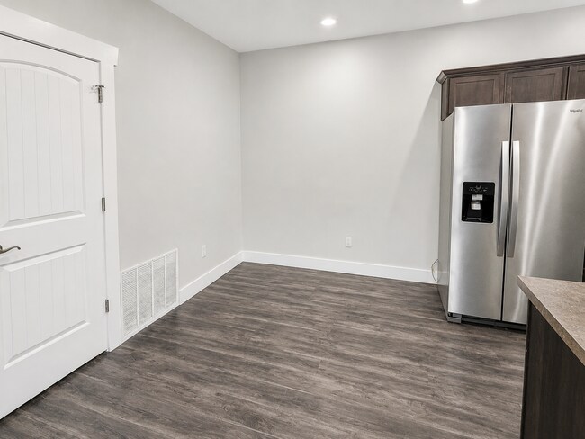 Foto del edificio - Spacious 3-Bedroom Condo with Garage in Saratoga Springs