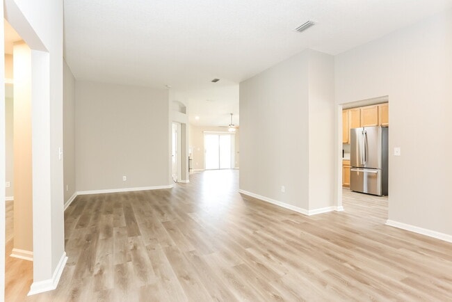 Building Photo - 1725 Saw Lake Drive