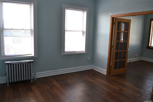 Foto del edificio - 97-2 161st Ave