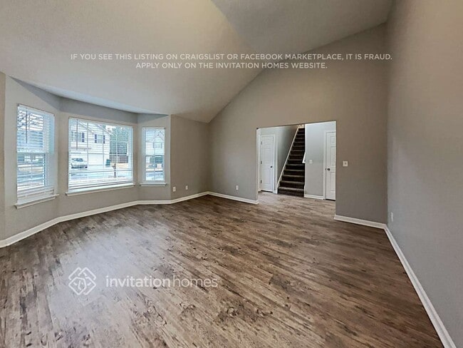 Building Photo - 3913 Arabian Way SW