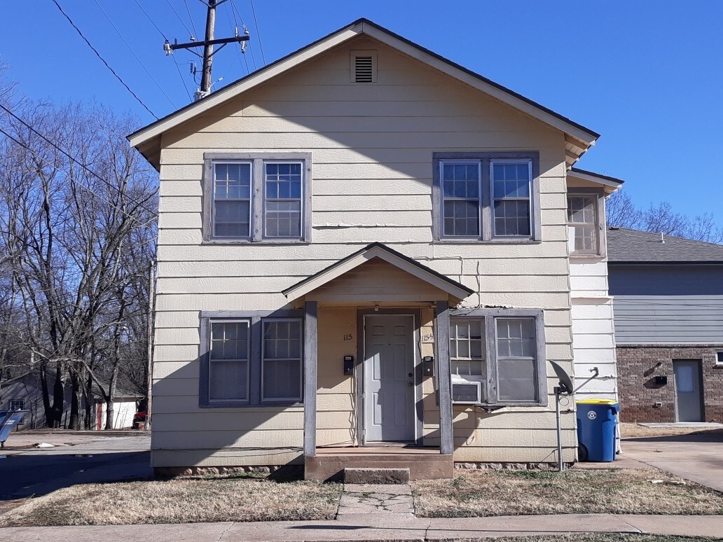115 N Husband St Unit 1, Stillwater, OK 74075 Room for Rent in