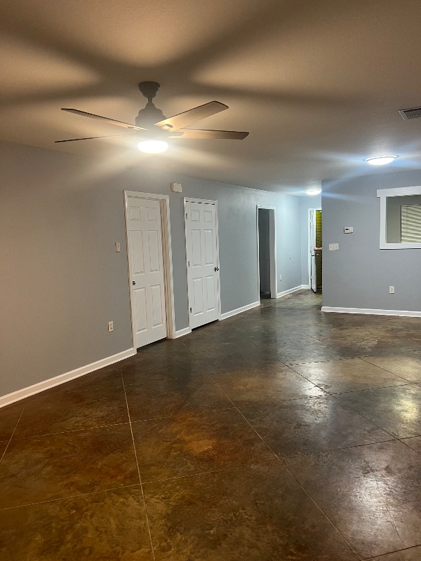 Building Photo - 61 Cardinal Ln