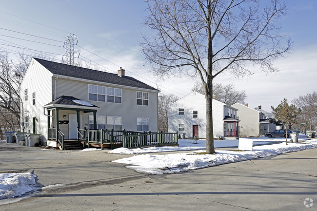 Building Photo - Long Island Place Apartments