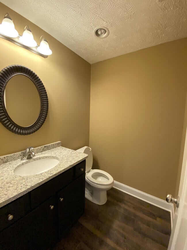 Building Photo - 139 Waffle Ct