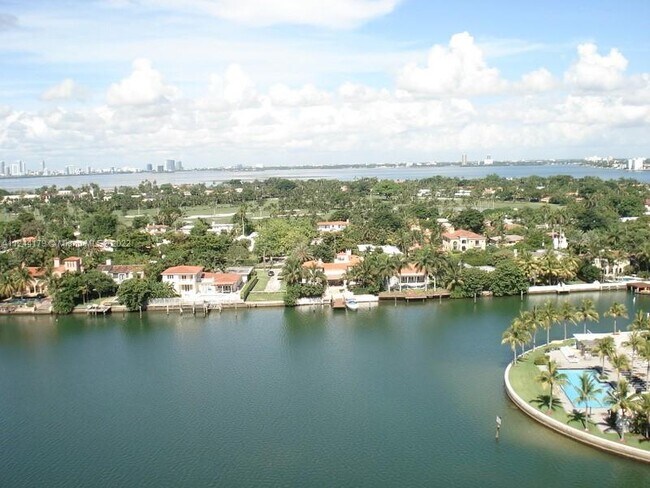 Building Photo - 5900 Collins Ave