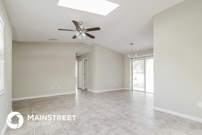 Building Photo - 1072 Genesee Ave SE