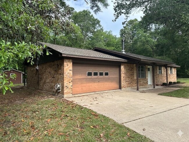 Building Photo - 917 W Wildwood Dr