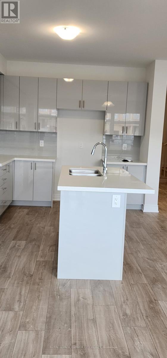 Photo du bâtiment - 651 Pollock Grv